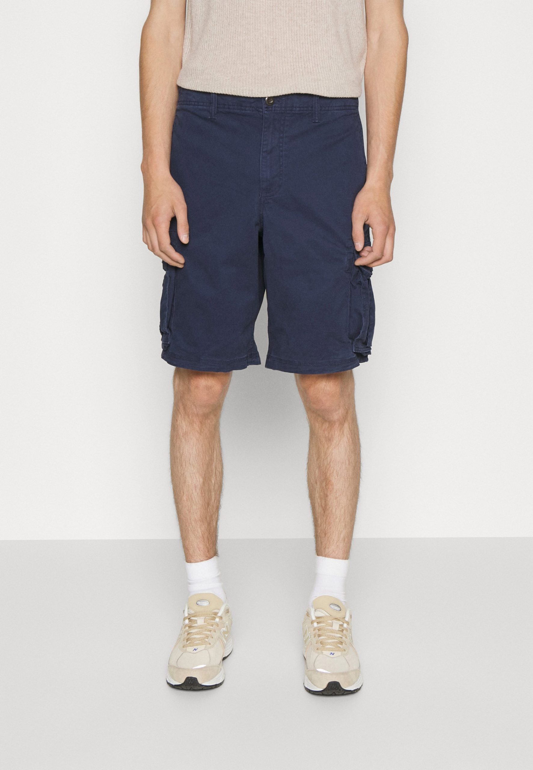 gap shorts men